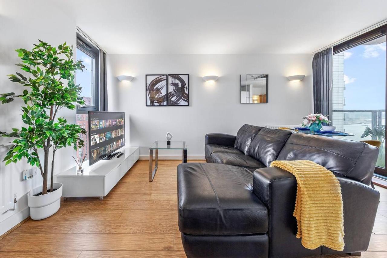 Apartament Lovely & Cosy 2 Beds Skyline View Londra