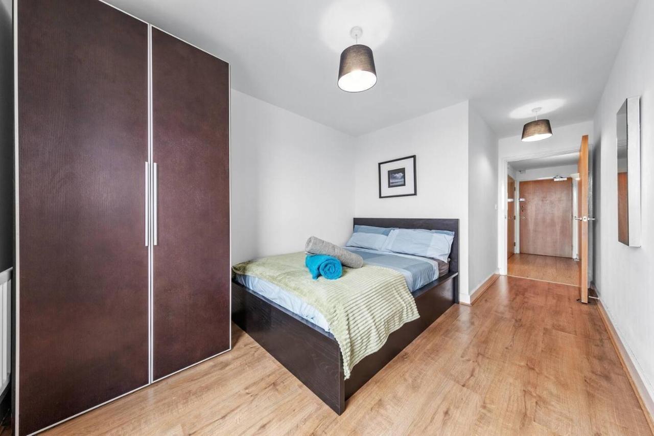 Lovely & Cosy 2 Beds Skyline View Apartament